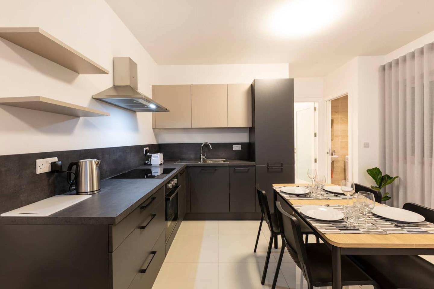 Beautiful Central Penthouse 1Br Ta Xbiex Exterior photo